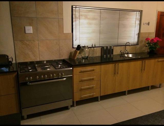 3 BEDROOM HOUSE FOR SALE IN SECUNDA